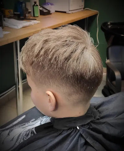 Barbershop King Cut Krzysiek Łojewski Barber Ciechanów Fryzjer Męski